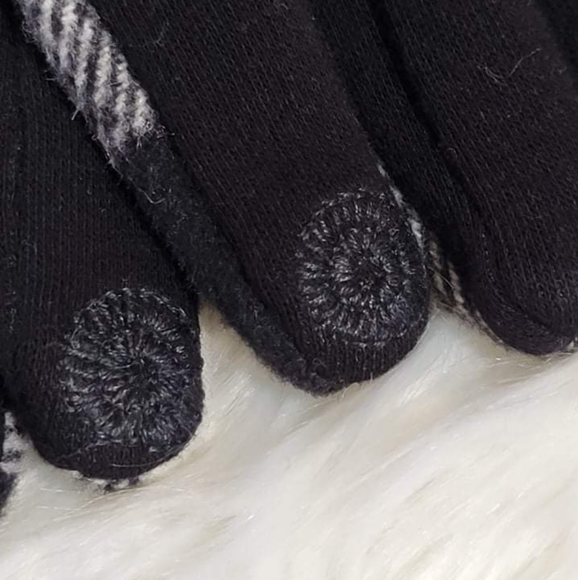 Gloves with Fleece Lining and Touchscreen Fingertips - Picture 5 of 7